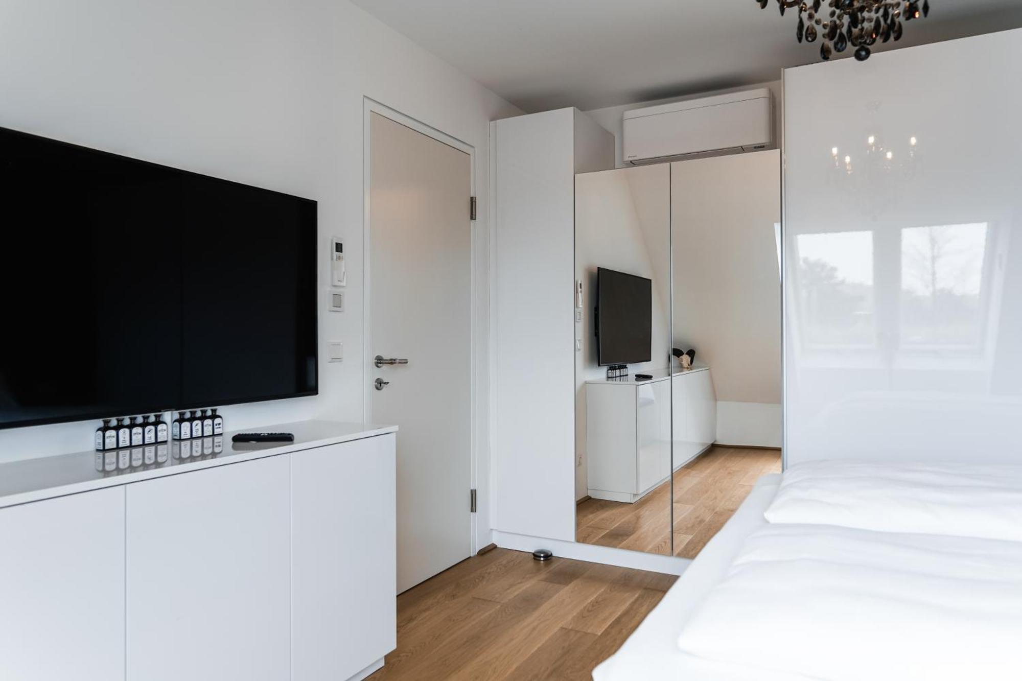 Modern Stylish Design Apartment With Free Parking Emily Wien Exteriör bild